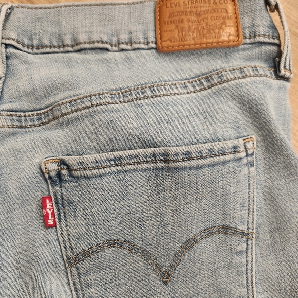 Levis Jeans - Picture 5 of 7